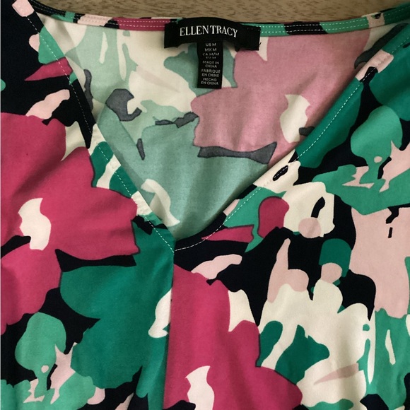 Ellen Tracy Floral Drawstring Top Size Medium NWT - Picture 5 of 11